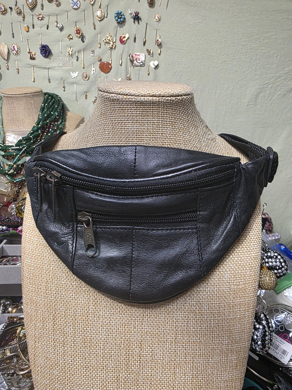 Vintage New Old Stock Genuine Leather Black Waist Bag / Fanny Pack - Unbranded